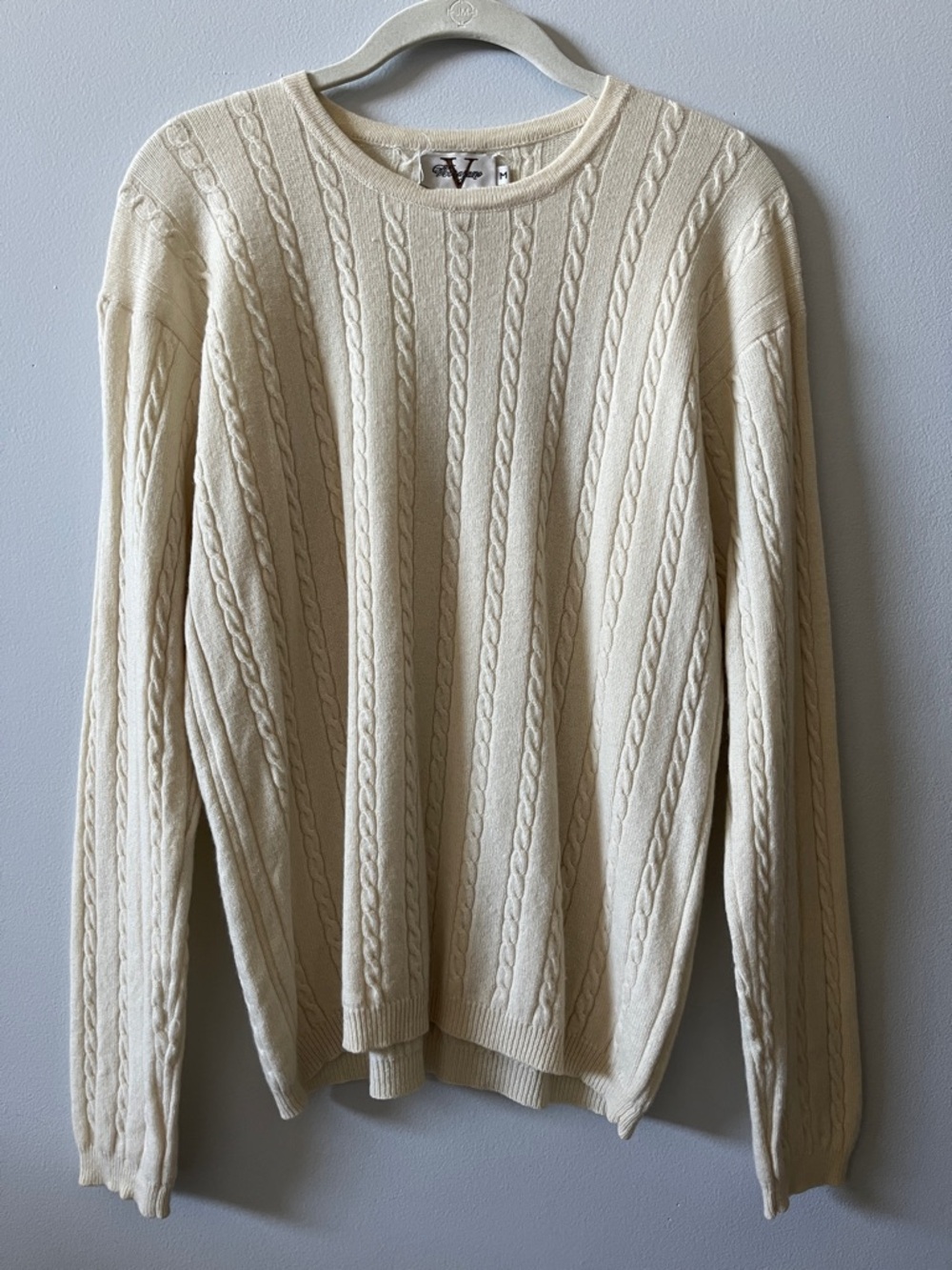 Verrazano made in Hong Kong 100% cashmere cream white cable knit light sweater
